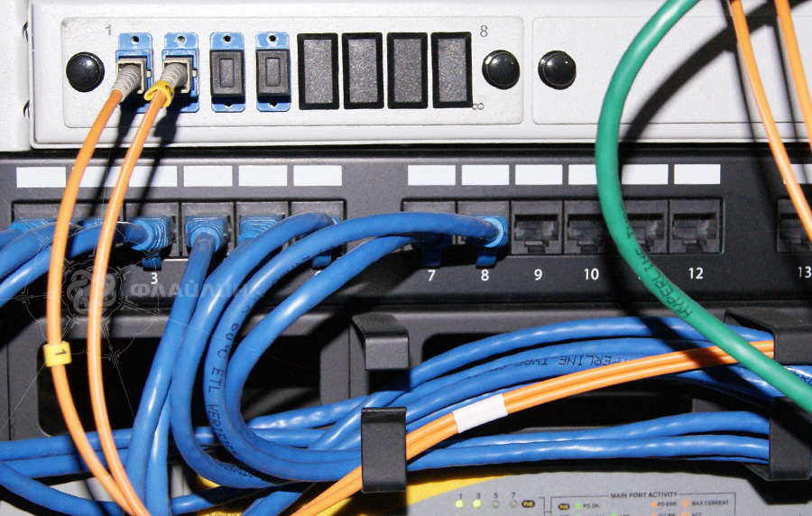 Монтаж кабельной сети и коммутационных узлов на складе МПК